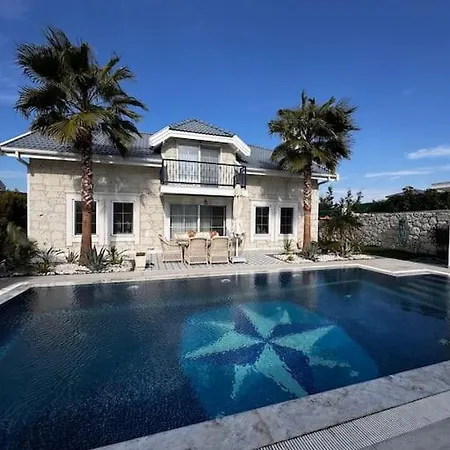 Oezel Villada Muhtesem Deneyim * Foça