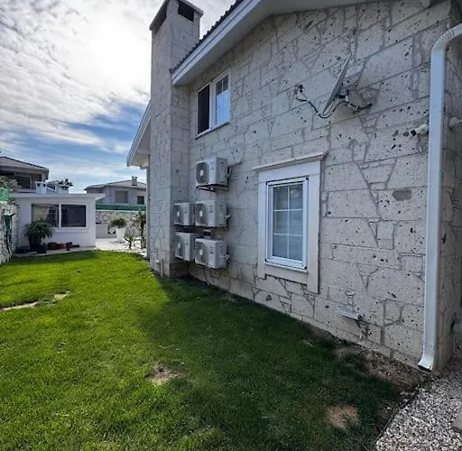 Oezel Villada Muhtesem Deneyim Foça